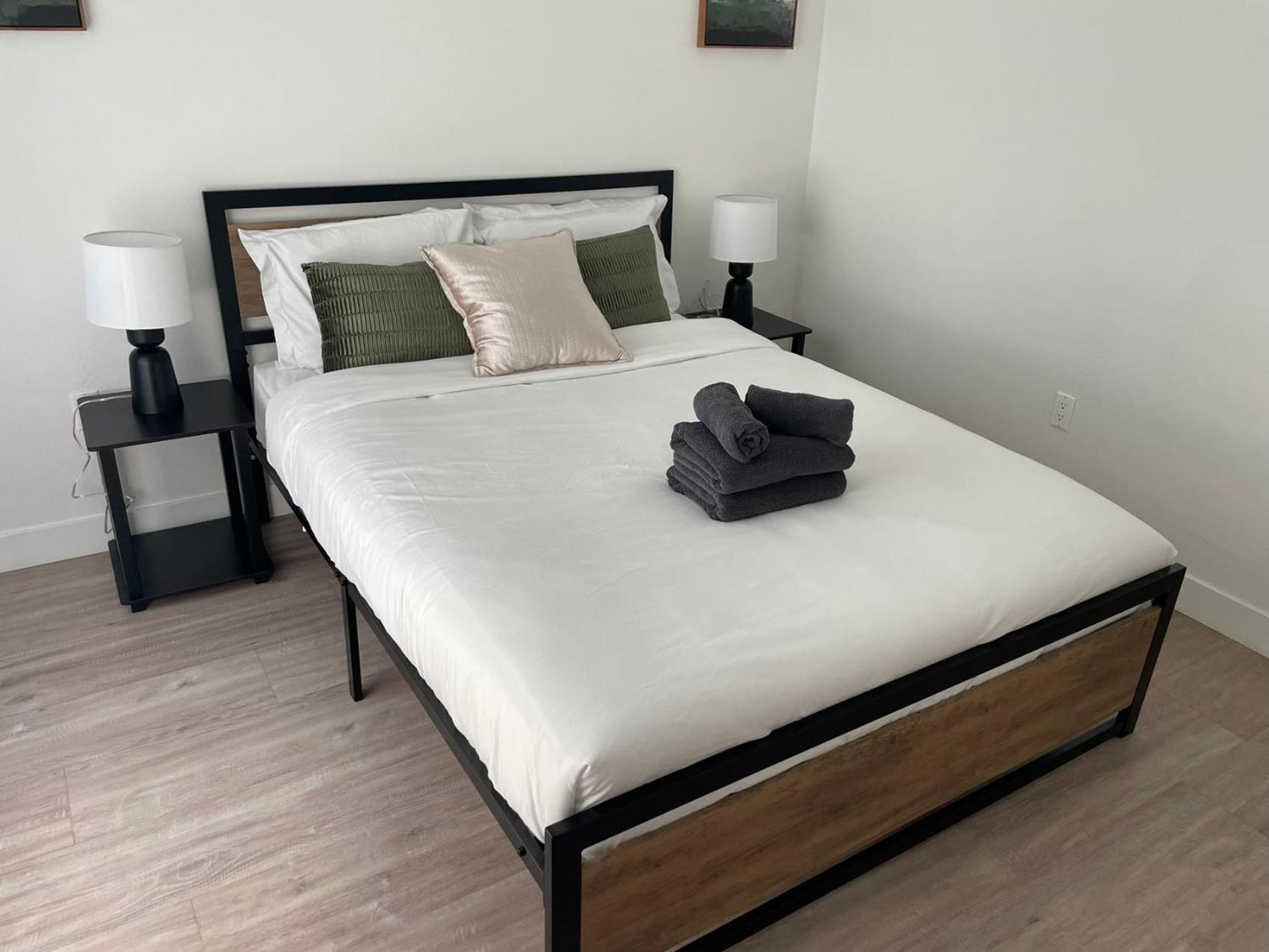 Elegant Retreat In The Heart Of La, Discover Your Lavish Hideaway Лос Анджелис Екстериор снимка