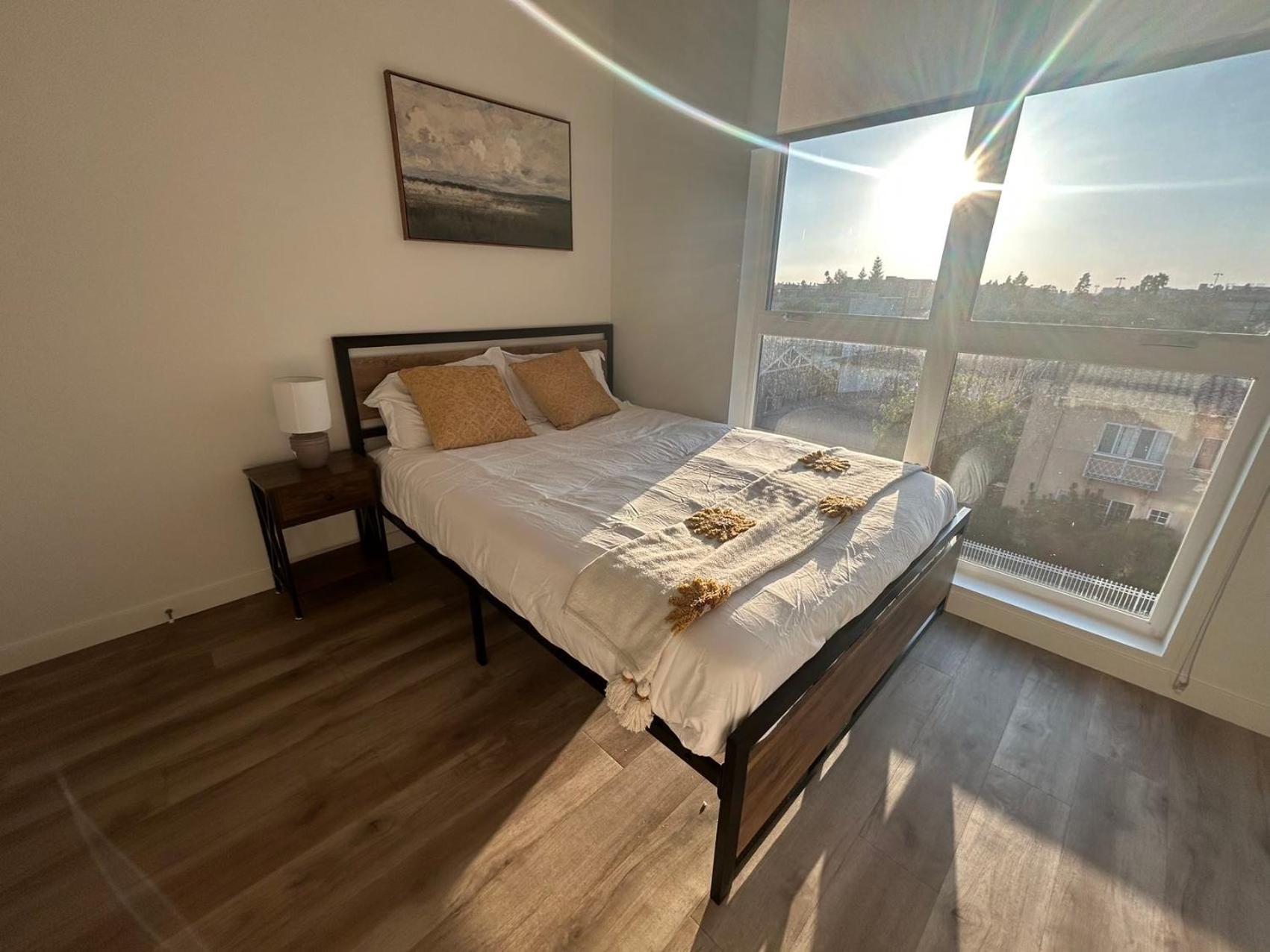 Elegant Retreat In The Heart Of La, Discover Your Lavish Hideaway Лос Анджелис Екстериор снимка